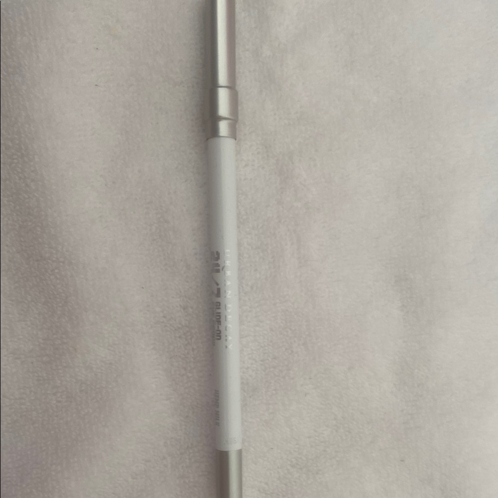 Urban Decay 24/7 glide-on eye pencil hemp milk